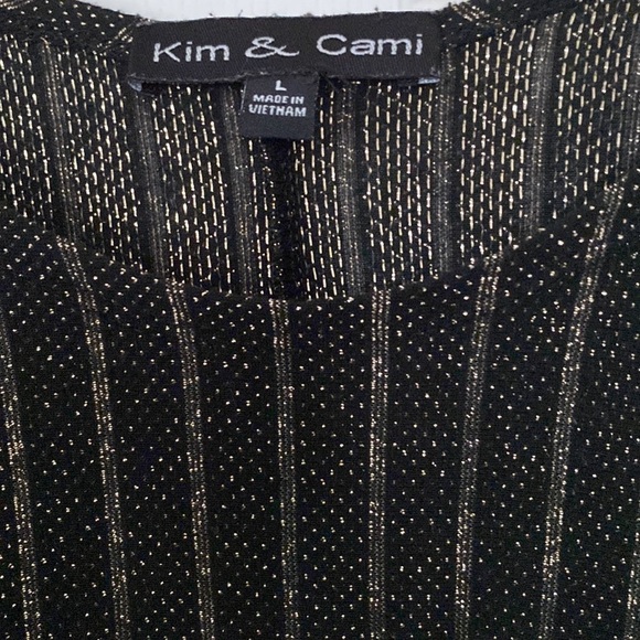 Kim & Cami Ribbed Metallic Blouse - Picture 2 of 3